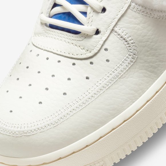 Nike Air Force 1 '07 Low Sherpa Fleece White DO6680-100 Womens sz 10 or … - Picture 3 of 11